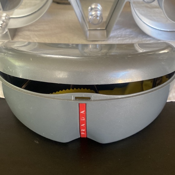 Prada frames - Picture 8 of 12